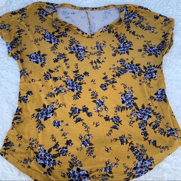 On trend mustard tee causal cute top - Picture 2 of 2